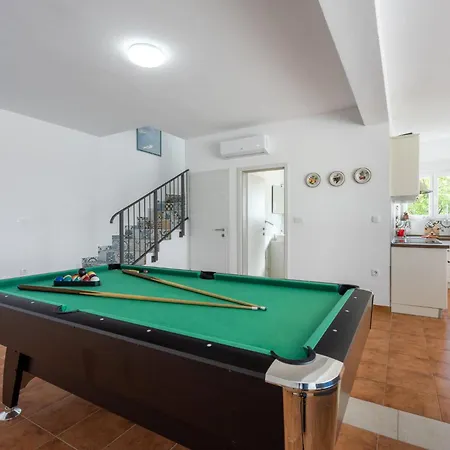 Aqua Holiday home Smrika